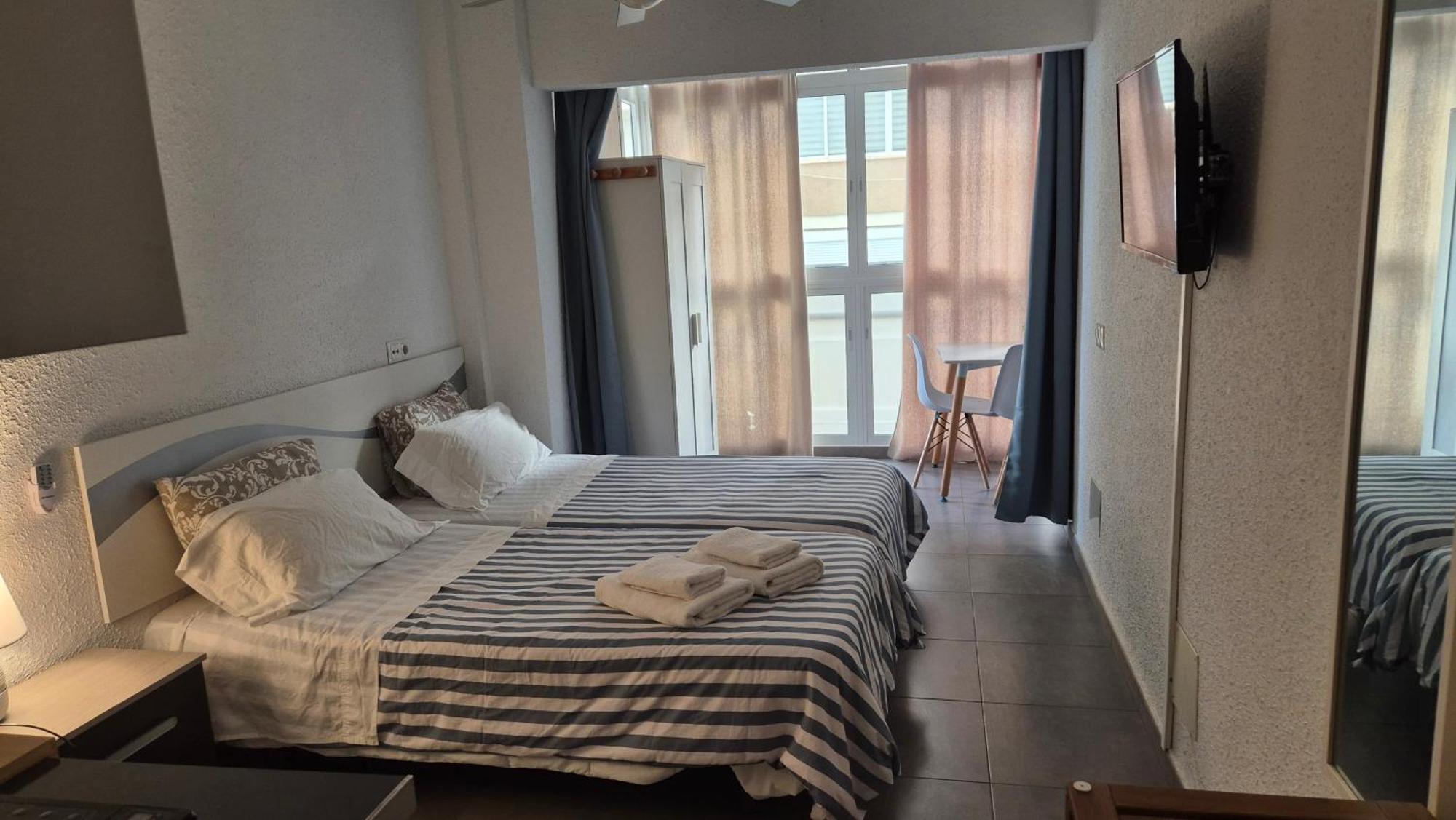 Apartamento Malaga Port Exteriör bild
